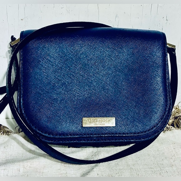 Kate Spade Newbury Lane Carsen crossbody in Navy Blue small purse - Picture 2 of 5